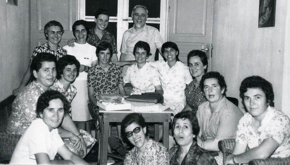 1975 Abaetetuba Padre con sorelle